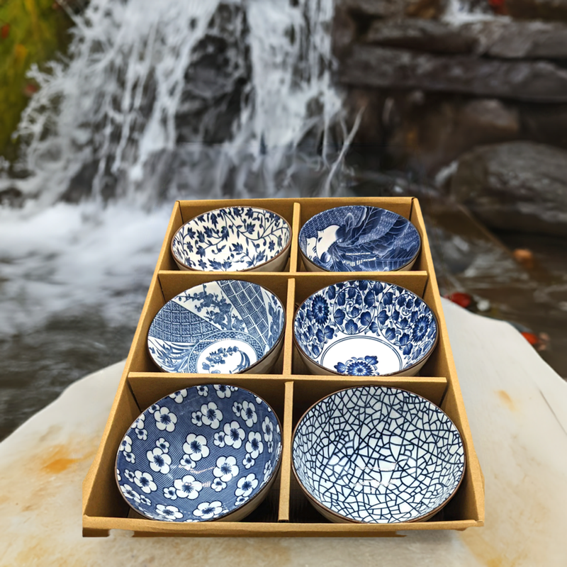 Set of 6 blue and white japanese bowls in box